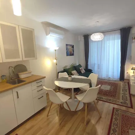 In 45808 Балатонфеньвеш