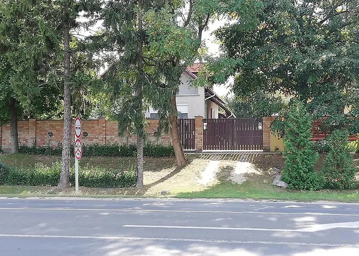 In 38456 Апартаменты Балатонсемеш